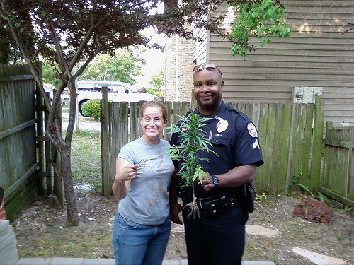 A friendly Seattle police officer