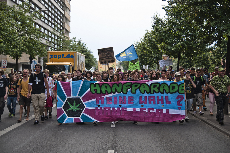 La « Hanfparade » est une marche annuelle en faveur de la légalisation et est habituellement très fréquentée - Blog Sensi Seeds