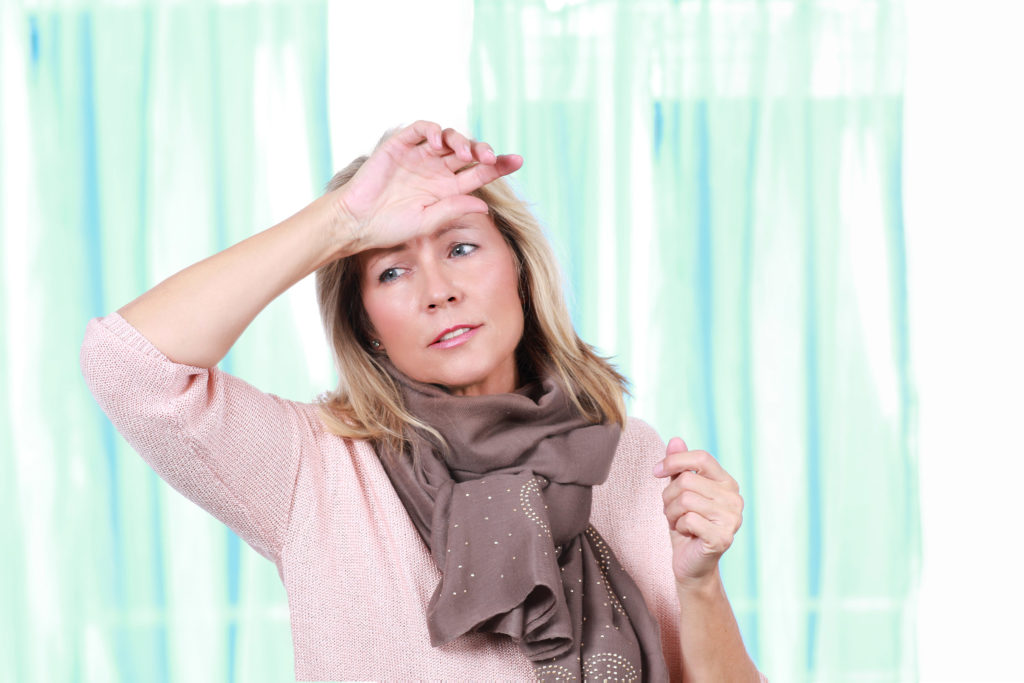 La menopausia suele empezar sobre los 45 años de edad y terminar hacia los 55