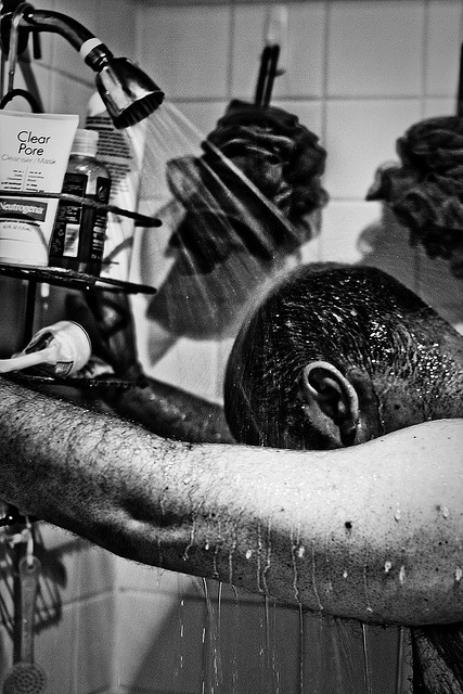 Compulsive showering is an unique feature of cannabinoid hyperemesis syndrome (AndYaDontStop)