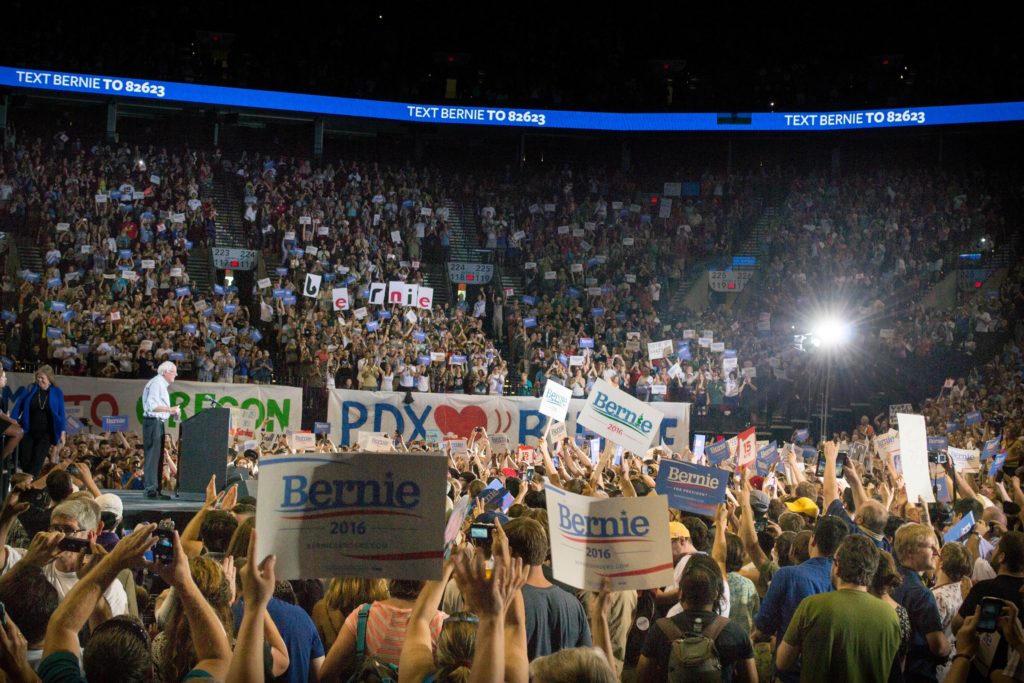 Bernie atrae a las masas llenando estadios con capacidad para 15.000 personas (CC. Benjamin Kerensa) - Sensi Seeds
