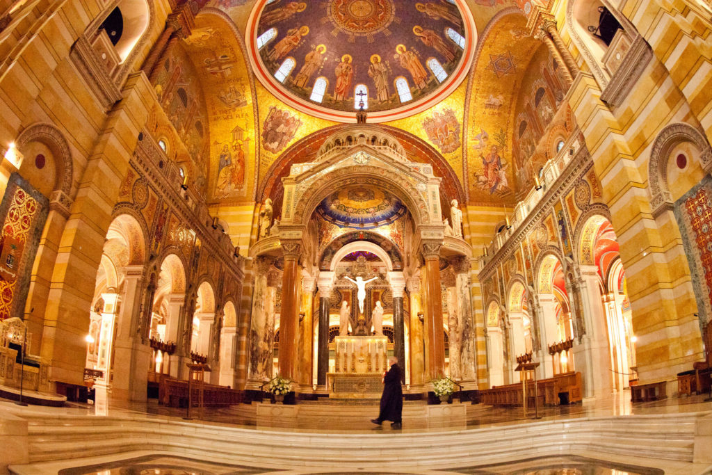 Cannabis: Una Causa Justa Que Une A Un Sacerdote y Un Rabino