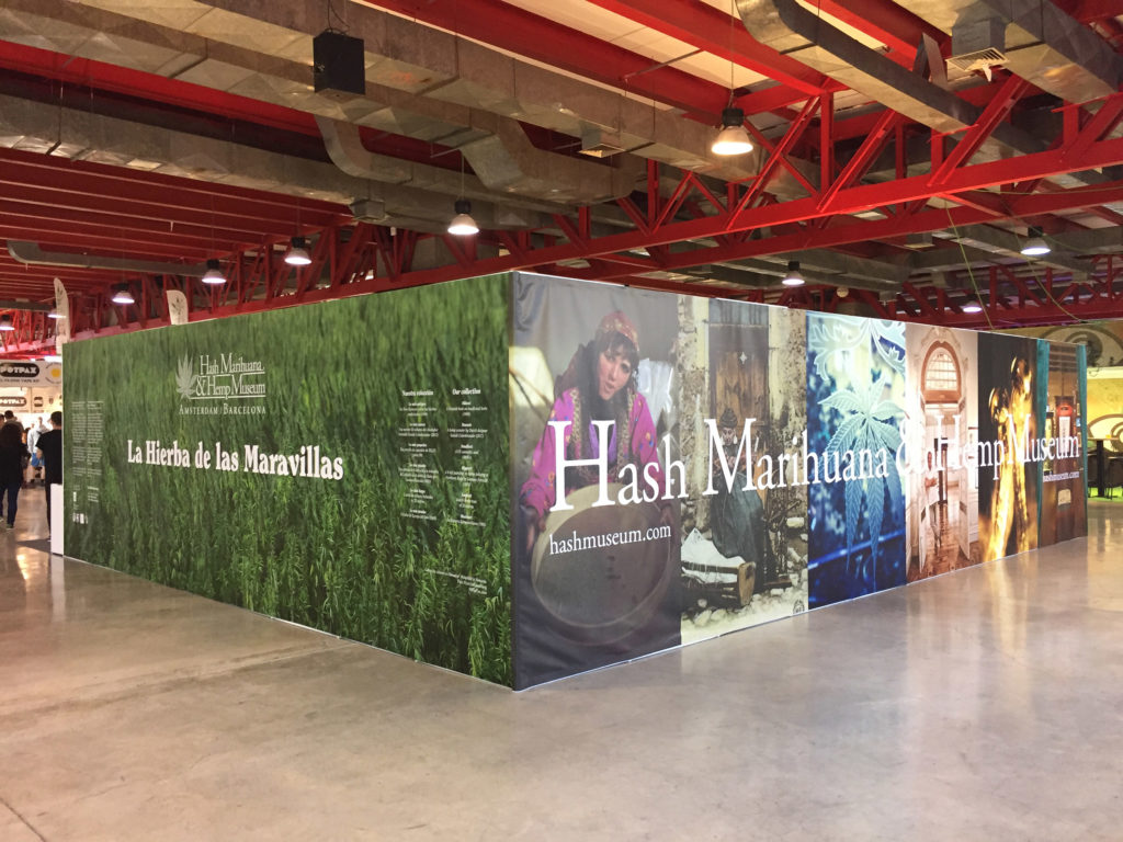 De grote stand van Hash Marihuana & Hemp Museum in Spannabis 2017