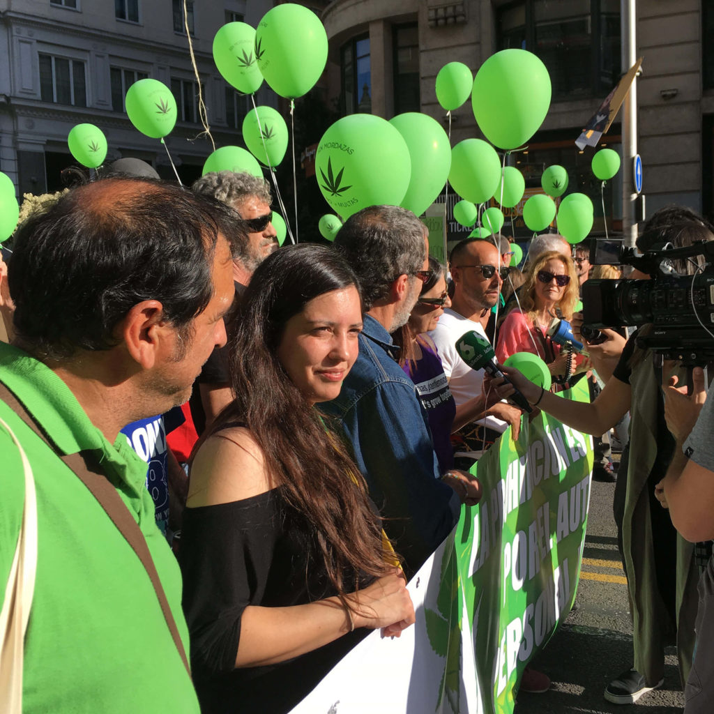 MADRID : BALLONS VERTS ET BONNE ENERGIE A LA 22E MARCHE MONDIALE DE LA MARIJUANA