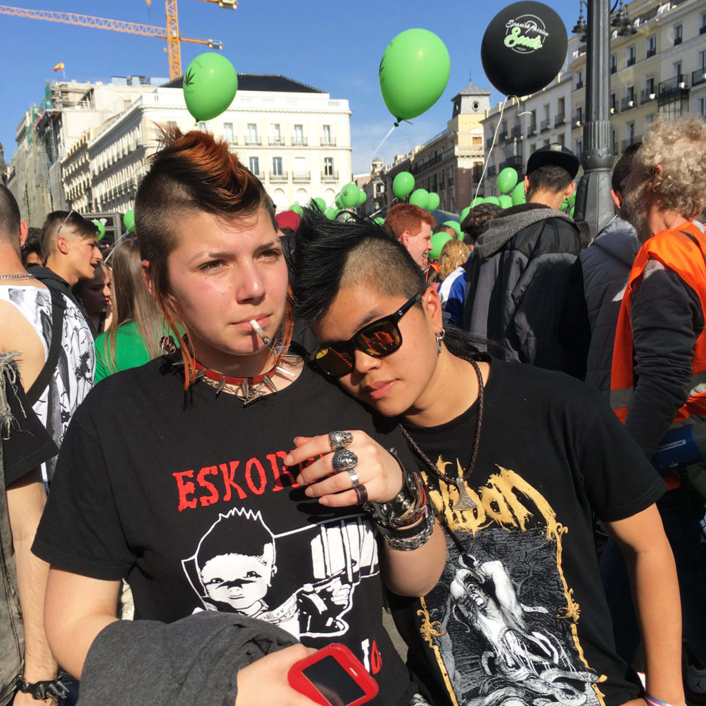 MADRID : BALLONS VERTS ET BONNE ENERGIE A LA 22E MARCHE MONDIALE DE LA MARIJUANA