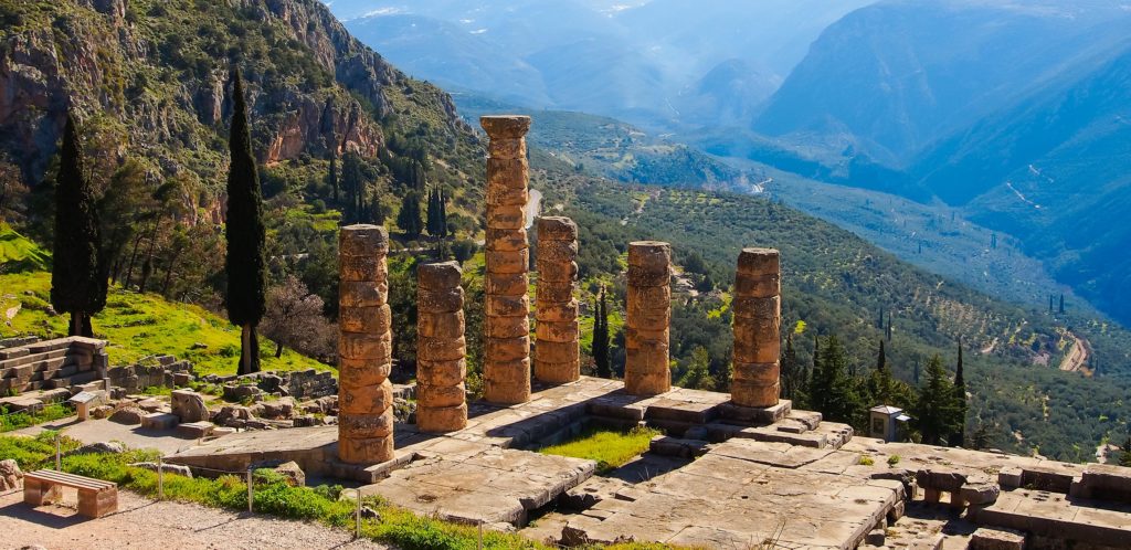 Temple-of-Apollo-Delphi-1024x498.jpg