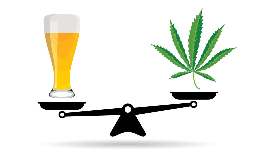 Schalen met een pint bier aan de ene kant en een cannabis sprong aan de andere kant