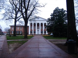 Der gesamte Cannabis, der vom NIDA zu Forschungszwecken bereitgestellt wird, stammt aus einem Betrieb der University of Michigan