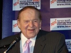 Casino-Magnat Sheldon Adelson hat sowohl positive Forschungsprojekte über Cannabis als auch Gruppen finanziert, die eine Legalisierung für medizinische Zwecke verhindern wollen