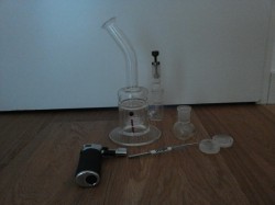 Inzwischen werden beim Dabbing hochmoderne Geräte eingesetzt.