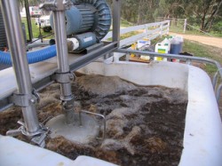 3.Professional compost tea-making equipment, including an aeration device (Milkwooders)