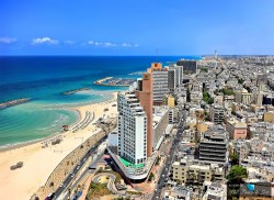 La policía de la vibrante ciudad de Tel Aviv es tolerante hacia la posesión de cannabis. (foto: The Pinnaclelist)