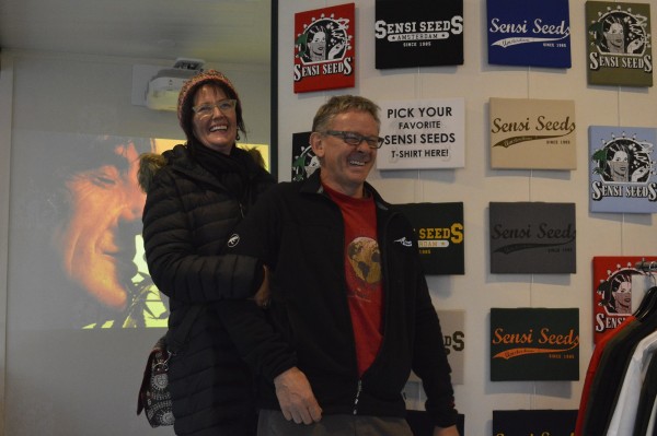 La Pareja Dagga en una de las tiendas de Sensi Seeds. ¡Esperamos volver a verles pronto!
