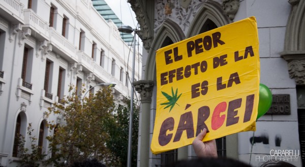 L’interdiction qui pèse sur la marijuana est la cause de peines d’emprisonnement inutiles ou excessives (CC. Javier Carabelli)